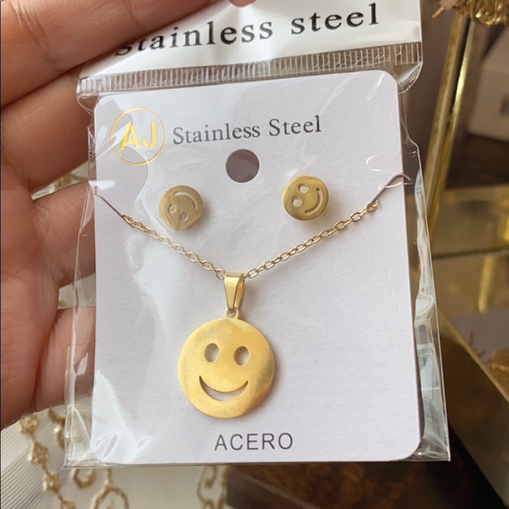 Stainless Steel Smiley happy Face Necklace and Earrings Set